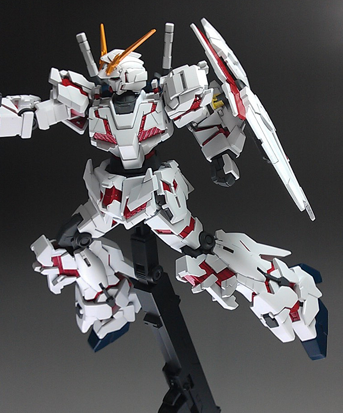 http://www.basserd.net/aotan/sinanju/images/rx-0-008.jpg