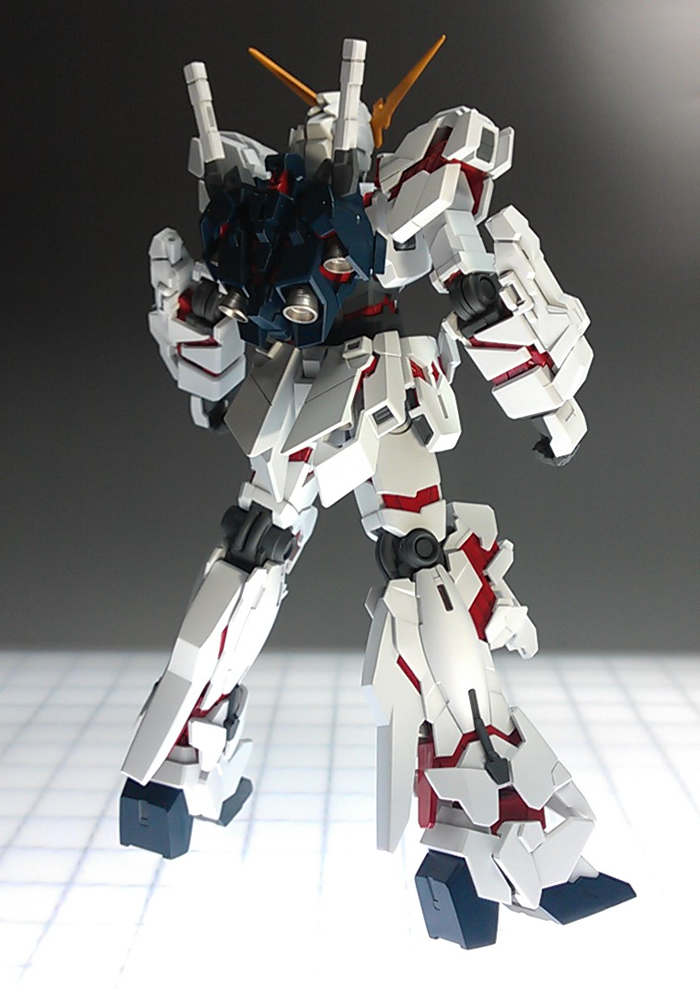 http://www.basserd.net/aotan/sinanju/images/rx-0-017.jpg