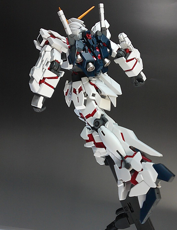 http://www.basserd.net/aotan/sinanju/images/rx-0-019.jpg